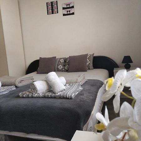 Happy Star Apartment นิส ภายนอก รูปภาพ