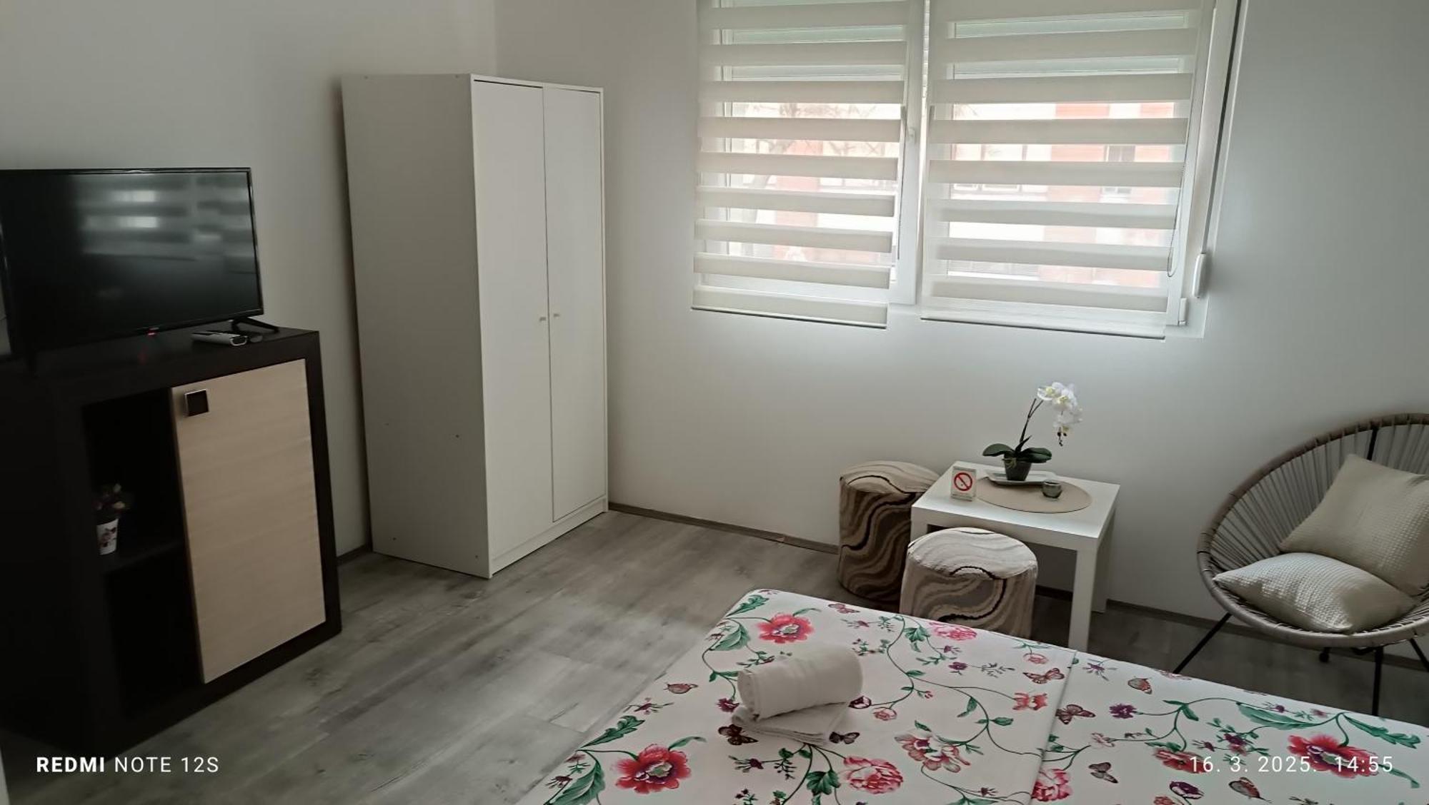 Happy Star Apartment นิส ภายนอก รูปภาพ
